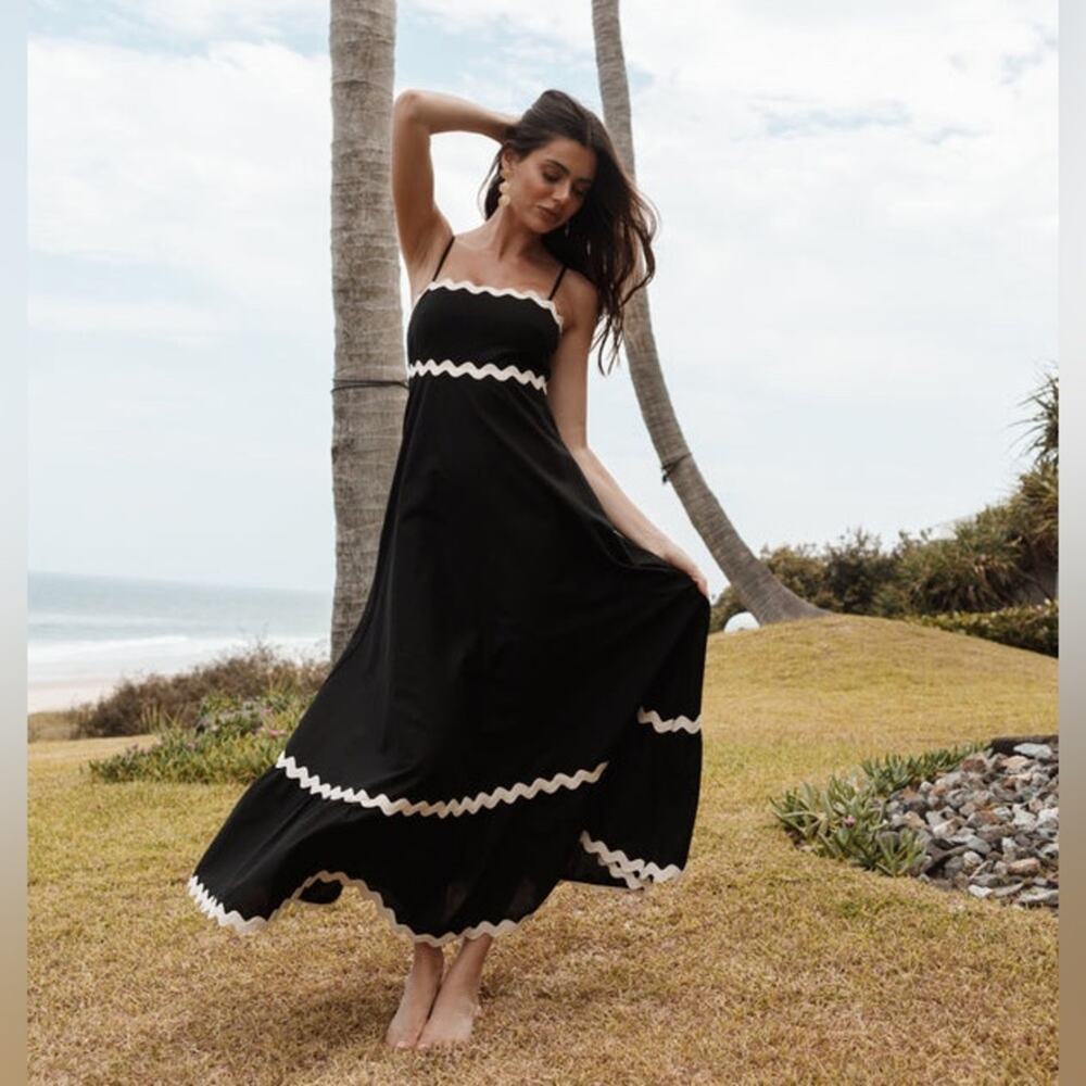 Petal & Pup Yana Maxi Dress S